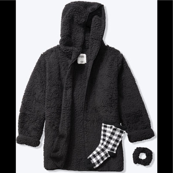 Pink Victoria’s Secret Sherpa Cardigan Gift Set NWT - Picture 2 of 7